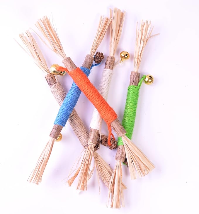 Natural Dried Matatabi Cat Chew Stick with Gall Fruit, Raffia Grass & Bell Cat Ball Toys, Handmade Silvervine Sticks Interactive Catnip Toys for Teething & Entertainment (Size M Color G)