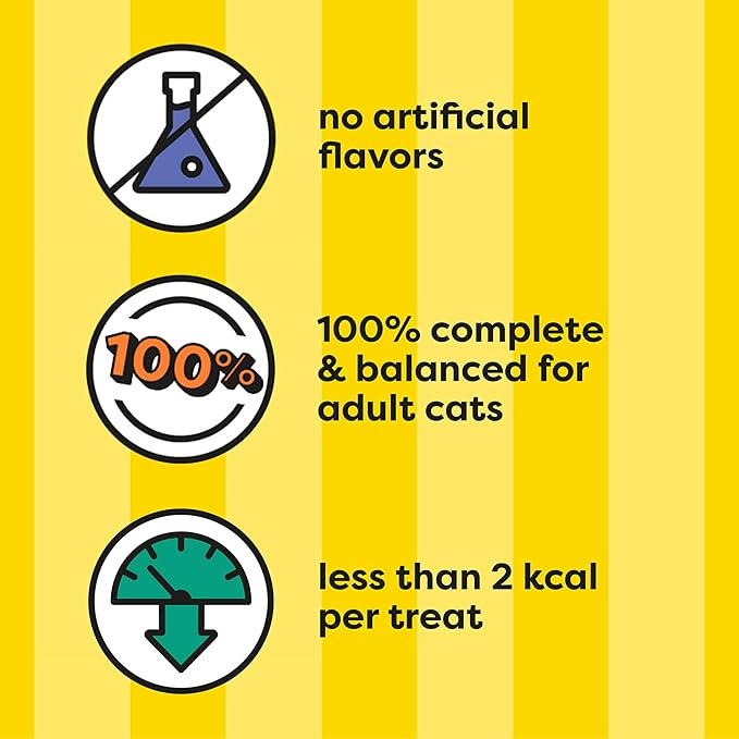 Temptations Classic Crunchy and Soft Cat Treats, Seafood Medley Flavor, 30 oz. Tub